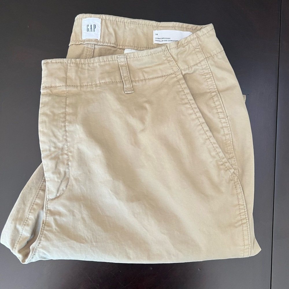 GAP  Tan downtown Kahki